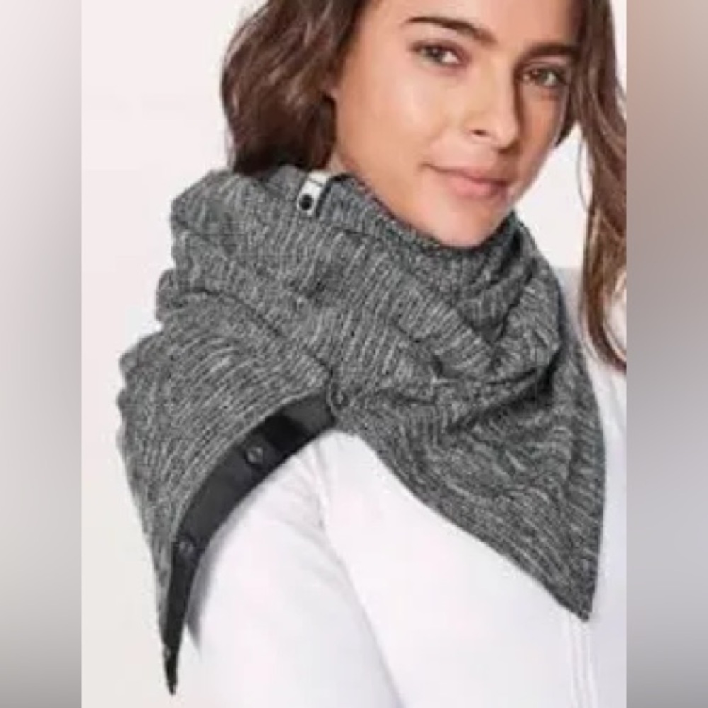 Lululemon Vinyasa Scarf